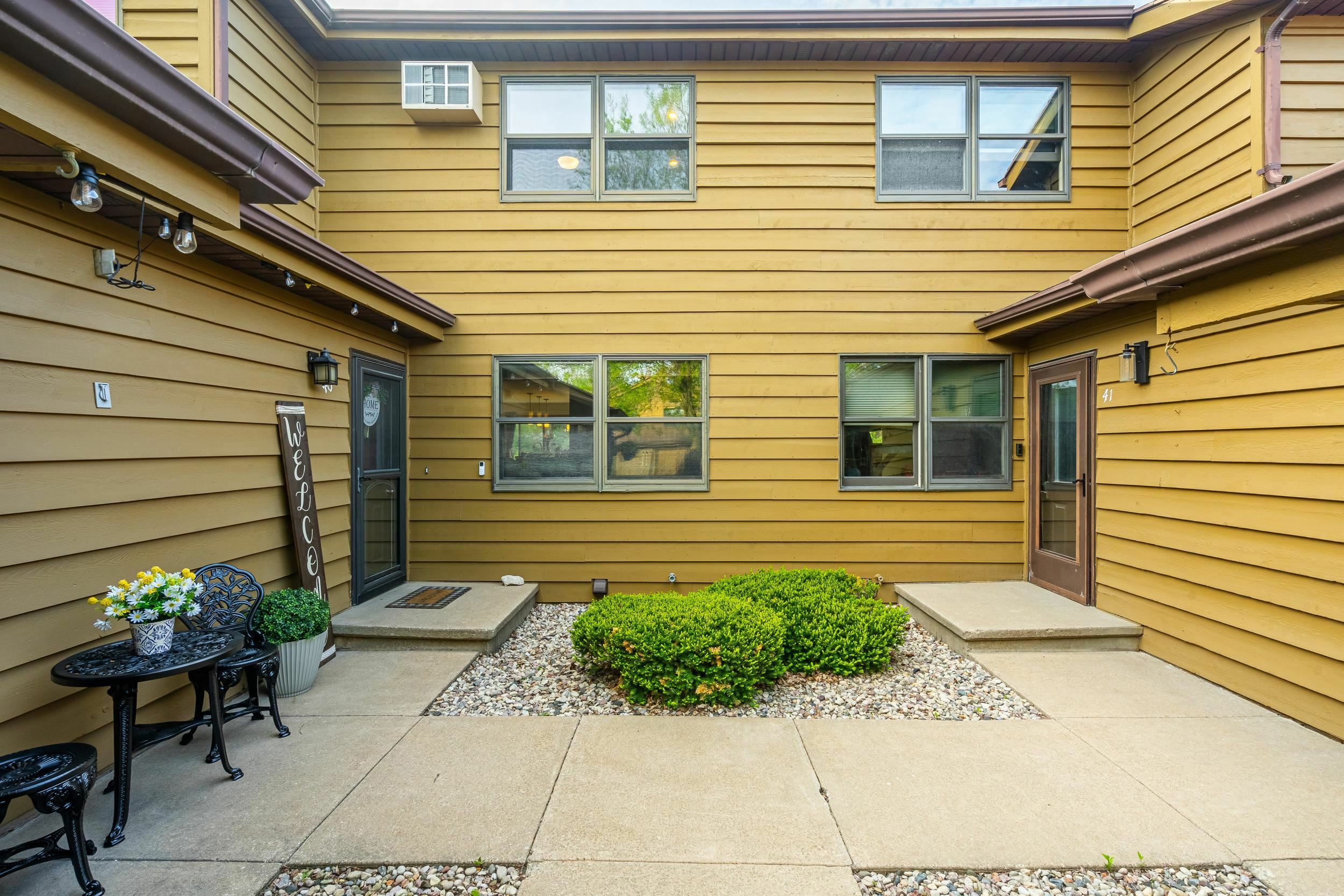Property Photo:  1115 Daniel Court 40  WI 54956 