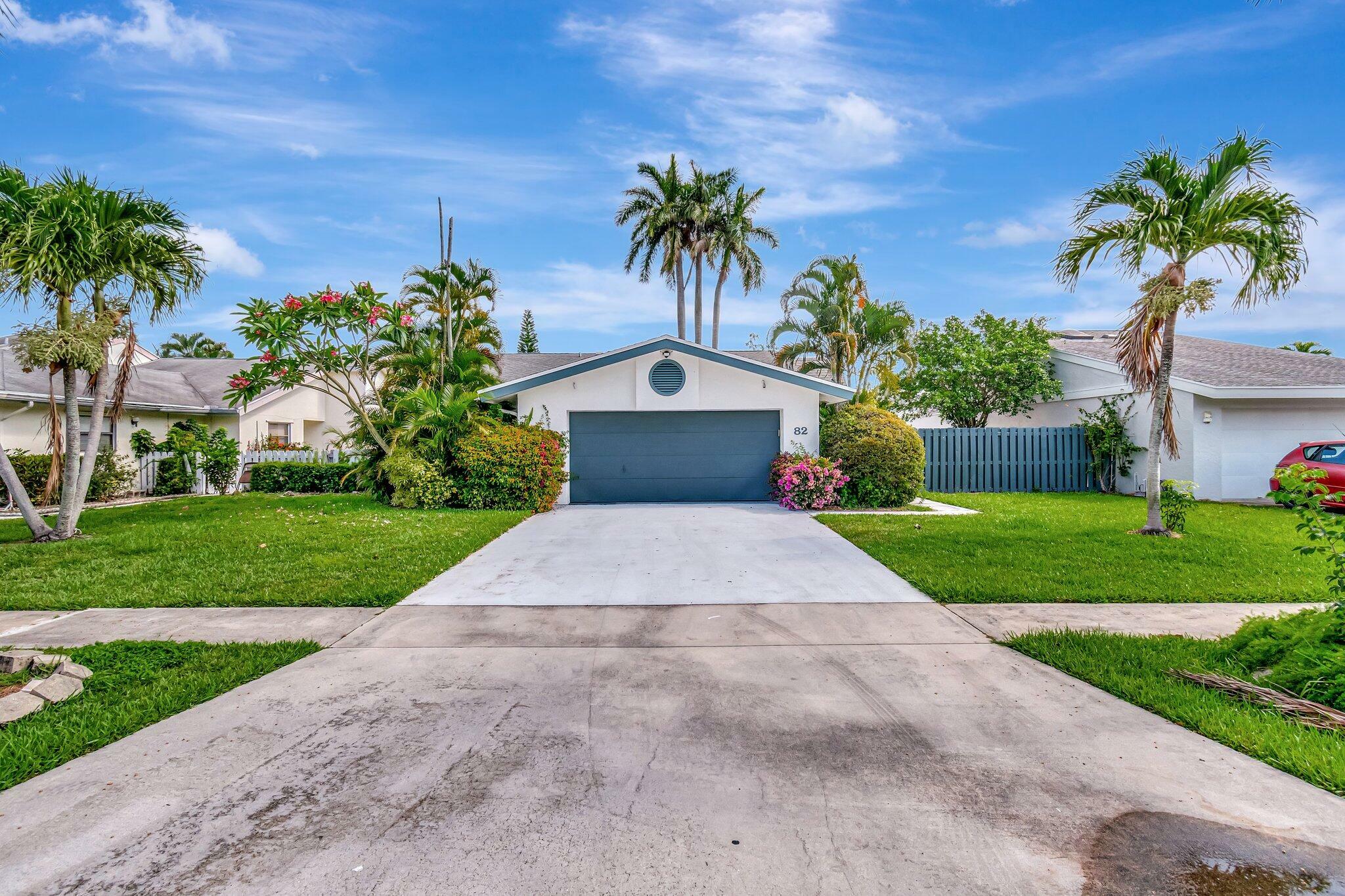 Property Photo:  82 Baytree Circle  FL 33436 