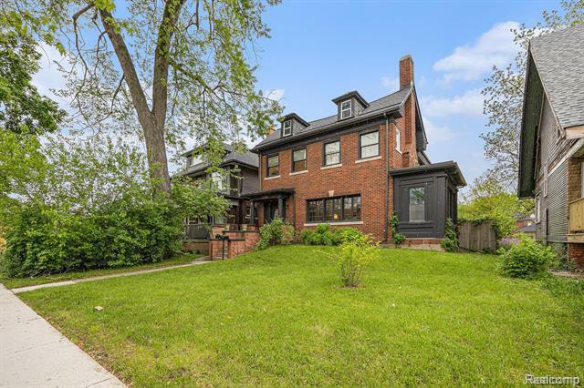 Property Photo: 2223 S La Salle Gardens MI 48206