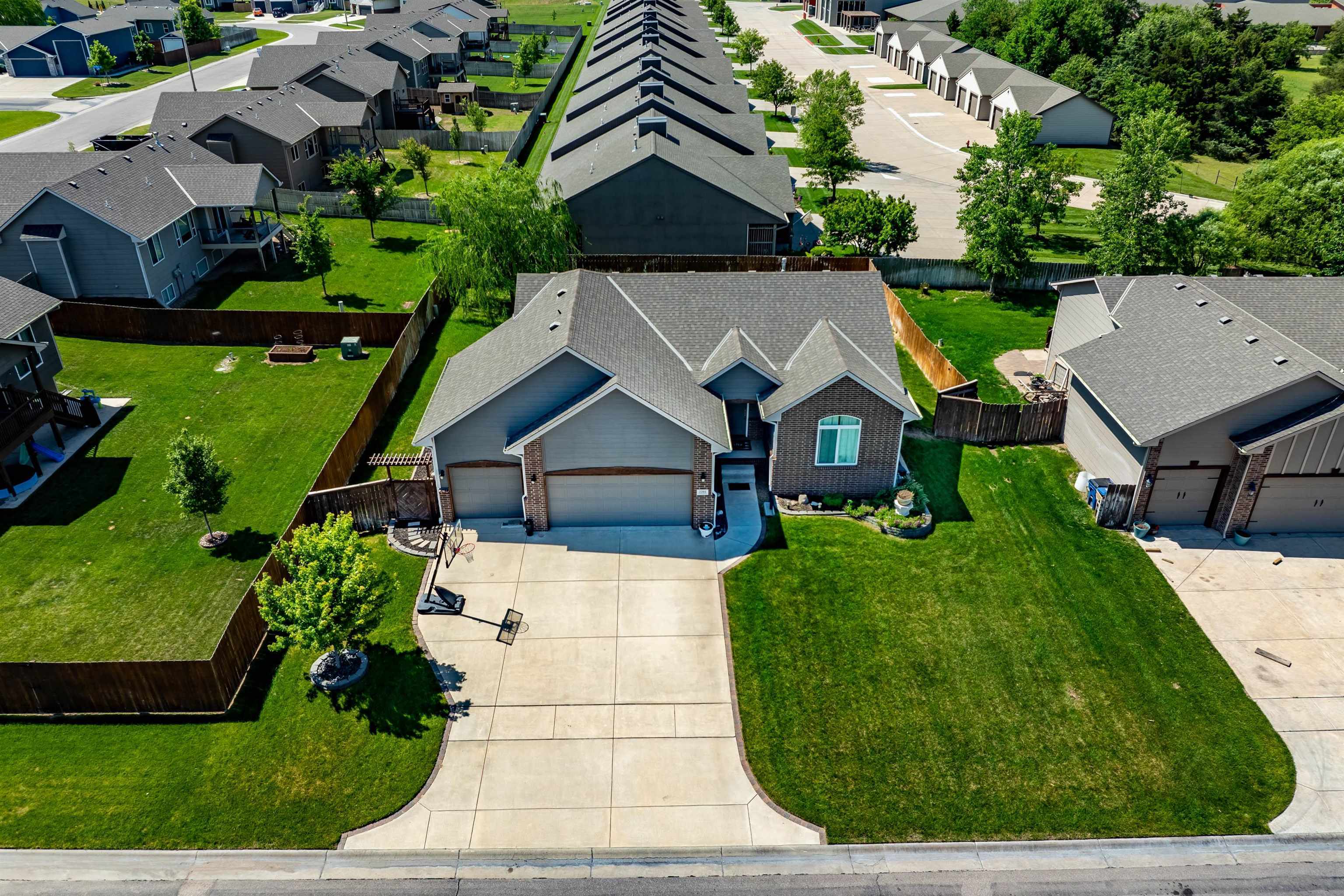 Property Photo: 2201 E Sunset St KS 67052-8642