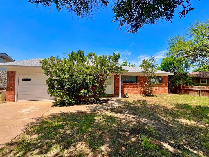 Property Photo: 1013 Wynne Avenue TX 76905