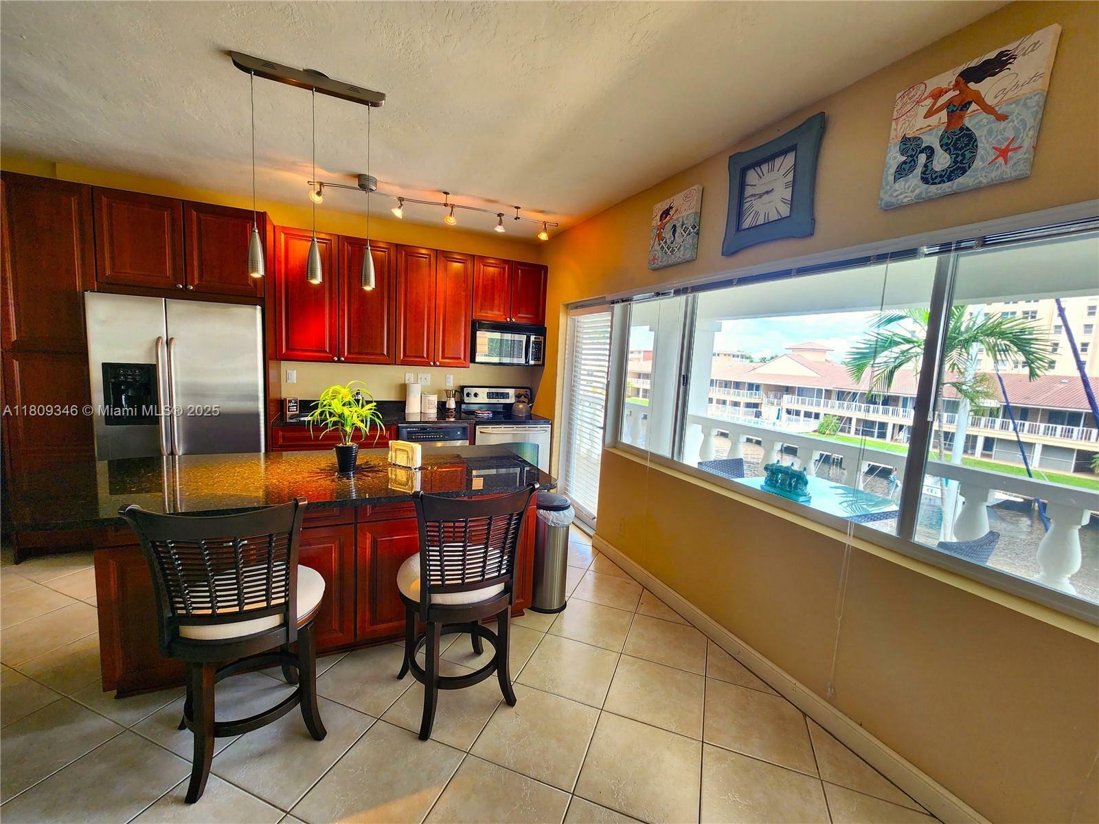 Property Photo: 2881 NE 32nd St 320 FL 33306