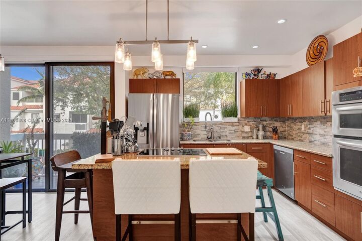 Property Photo:  21388 Marina Cove Cir 13-G  FL 33180 