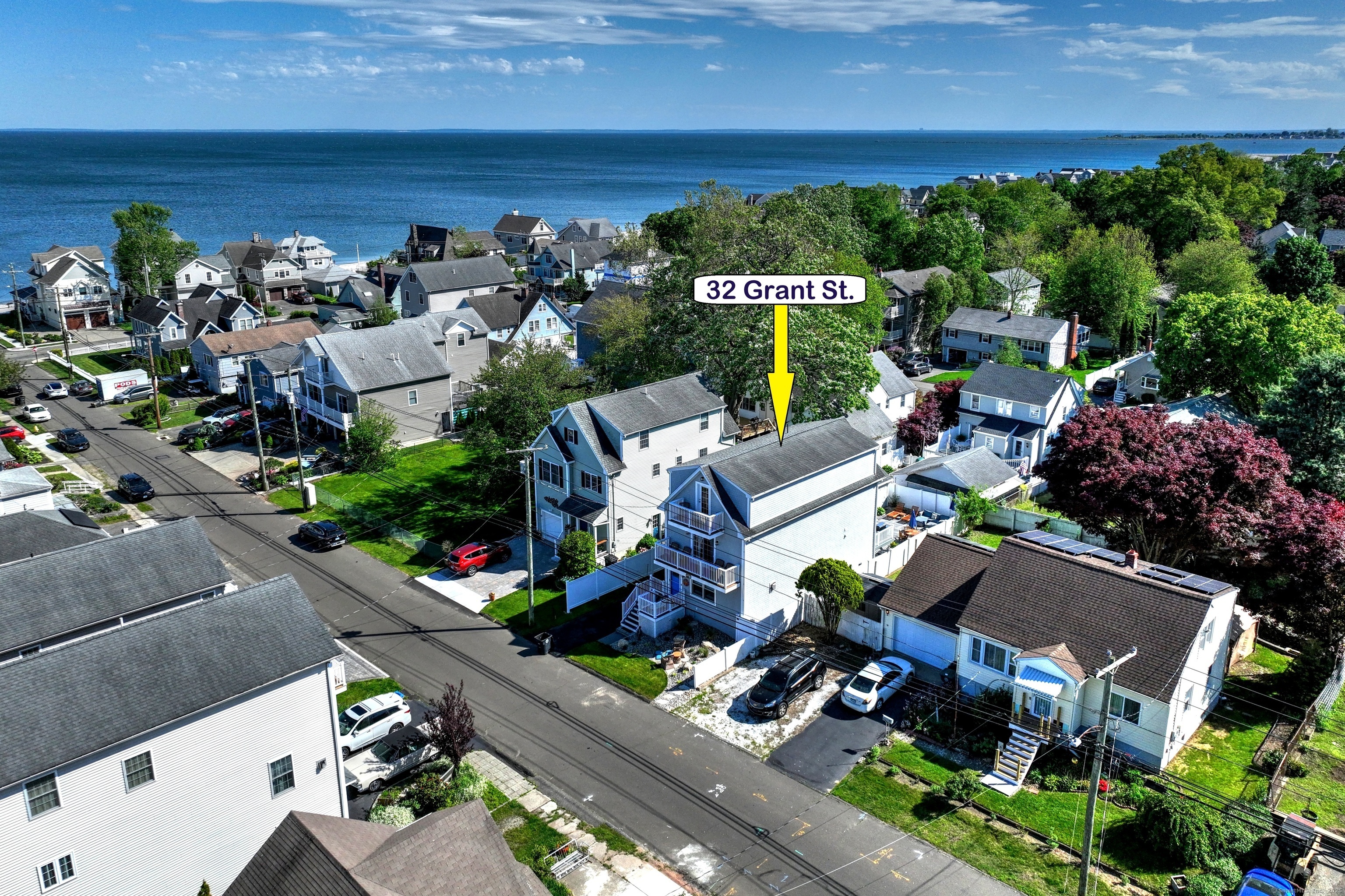 Property Photo: 32 Grant Street CT 06460