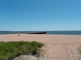 Property Photo: 35 West Walk 35 CT 06516