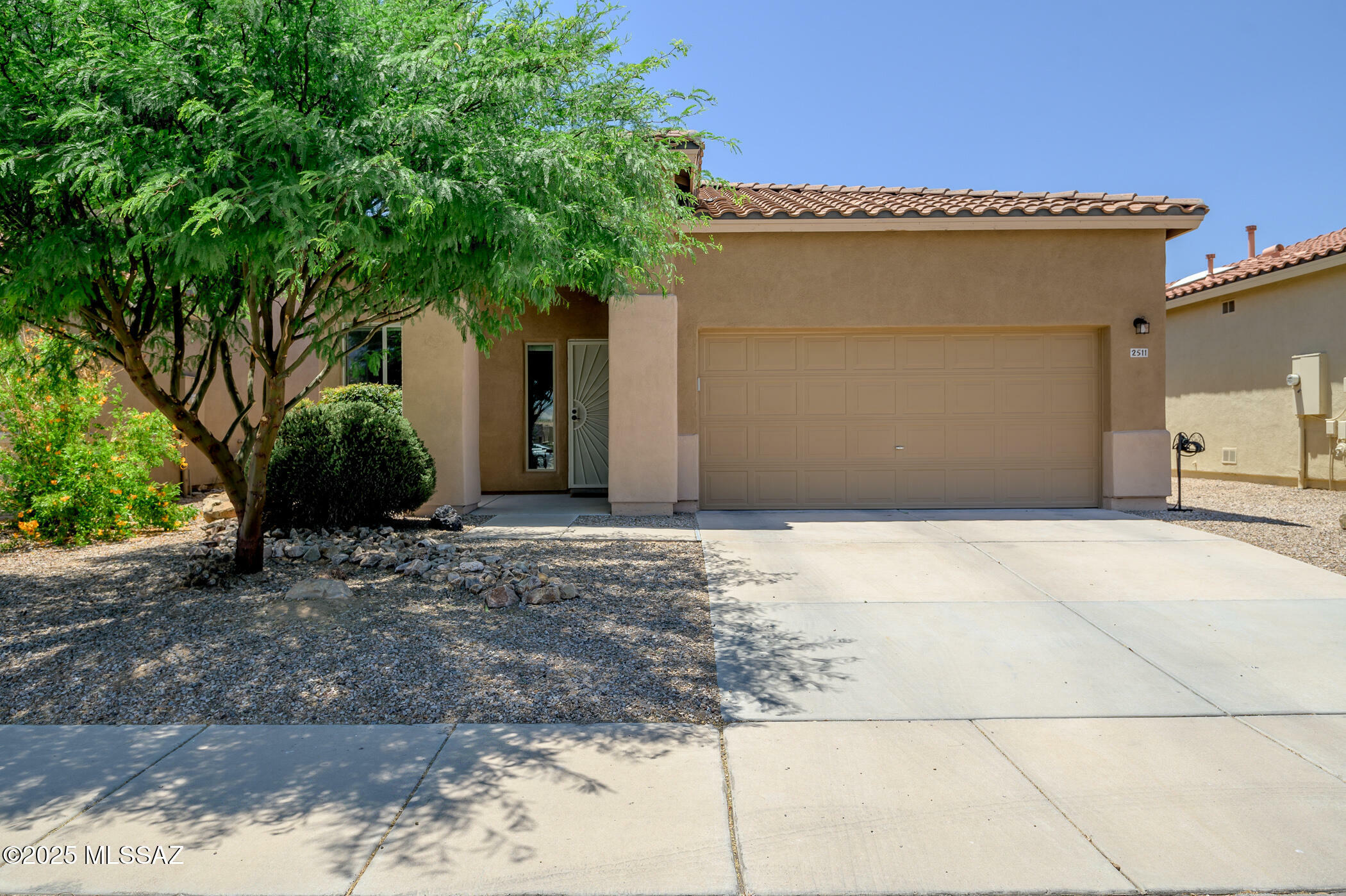 Property Photo:  2511 N Avenida Tabica  AZ 85614 