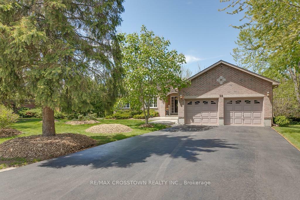 Property Photo: 28 Nicholson Crescent ON L9X 0G9