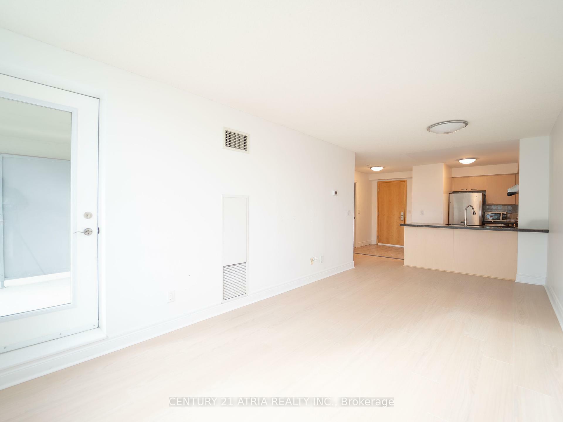 Property Photo: 62 Suncrest Boulevard 622 ON L3T 7Y6