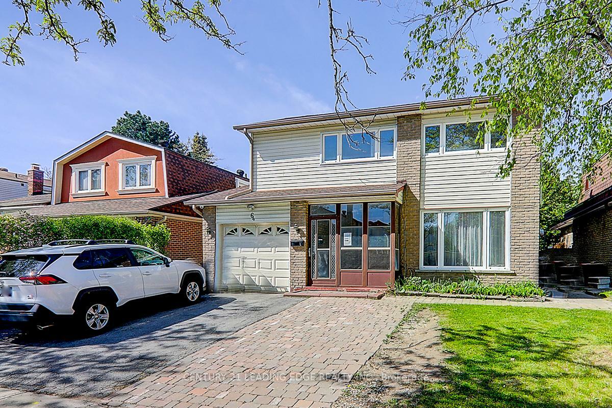 Photo de la propriété: 64 Alexmuir Boulevard ON M1V 1K1