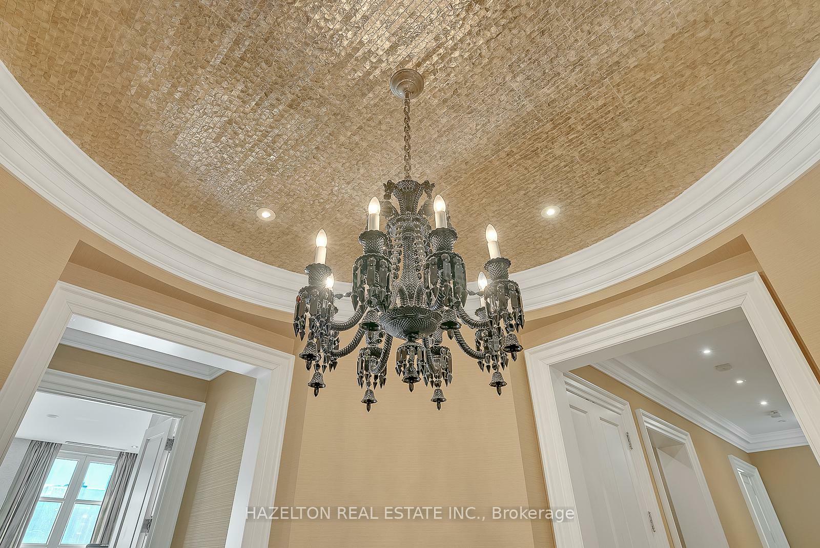 Property Photo:  118 Yorkville Avenue 601  ON M5R 1H5 