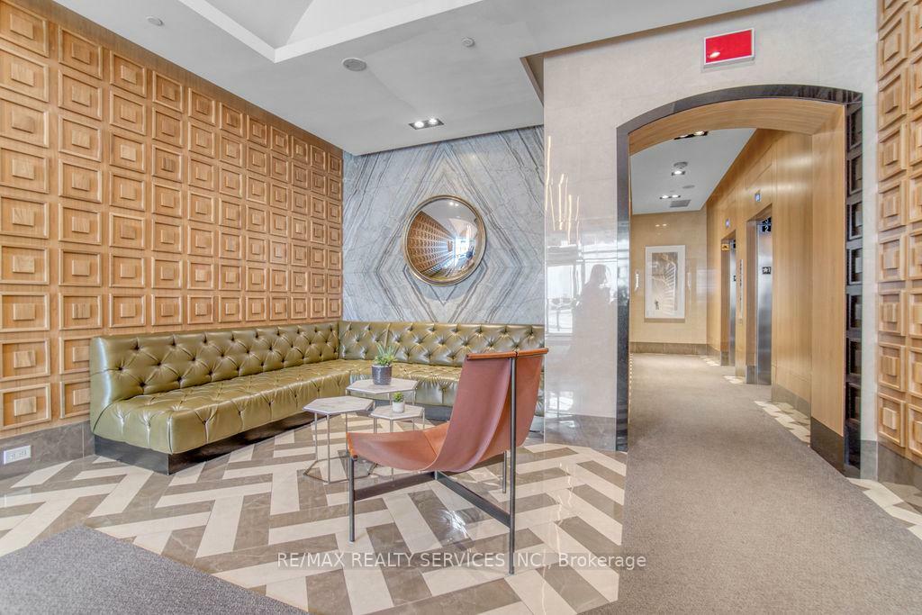 Property Photo: 170 Chiltern Hill Road 202 ON M6C 0A9