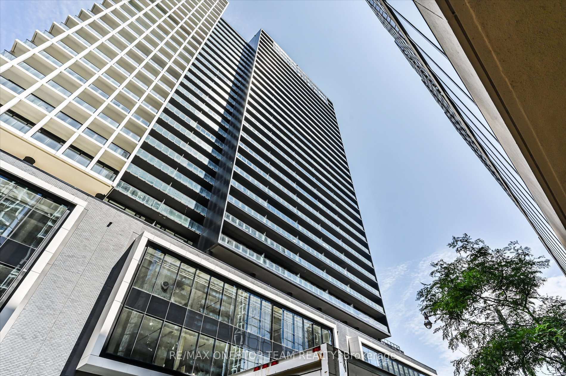 Property Photo: 20 Edward Street 2314 ON M5G 0C5