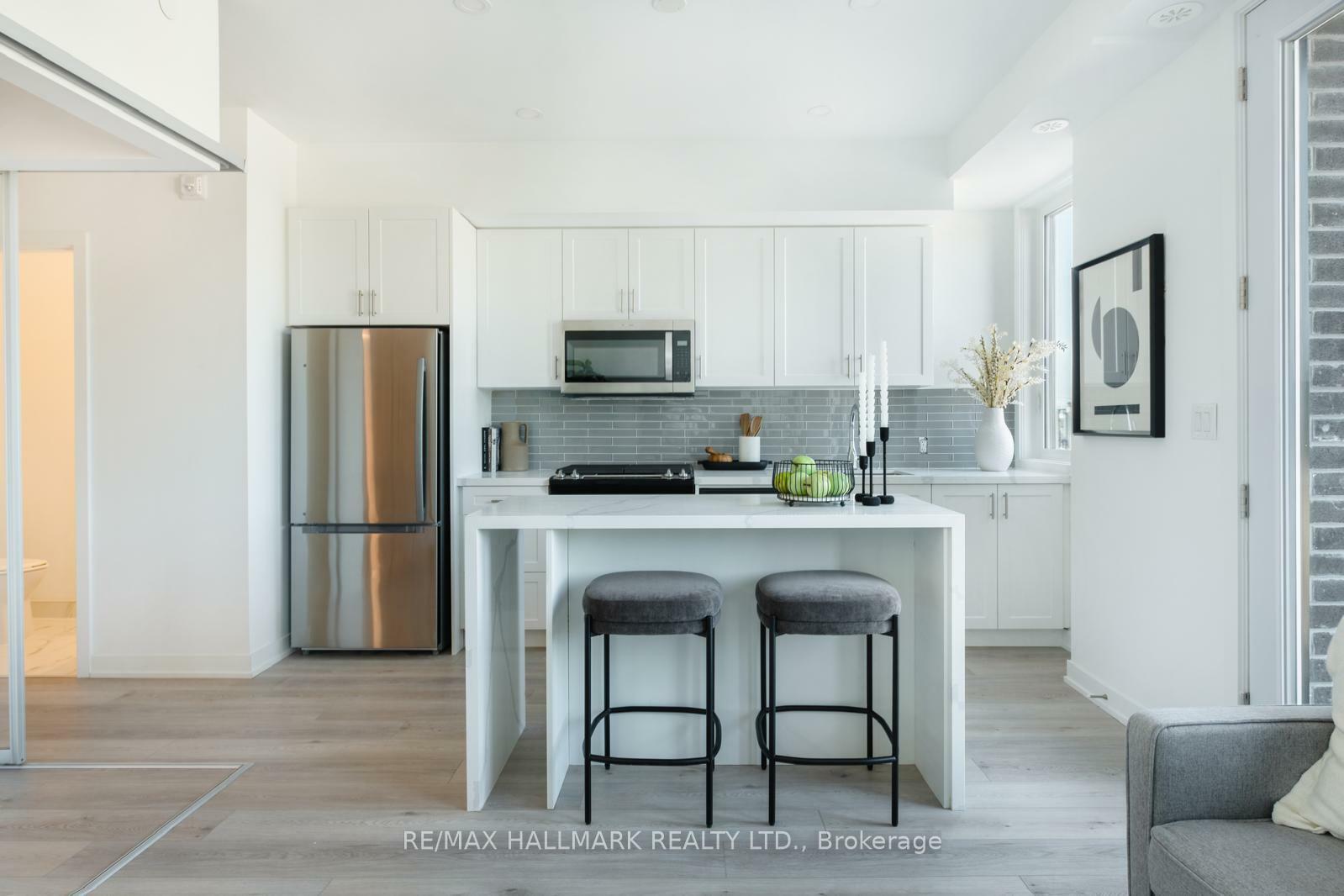 Property Photo: 1455 O'Connor Drive 6 ON M4B 2V5