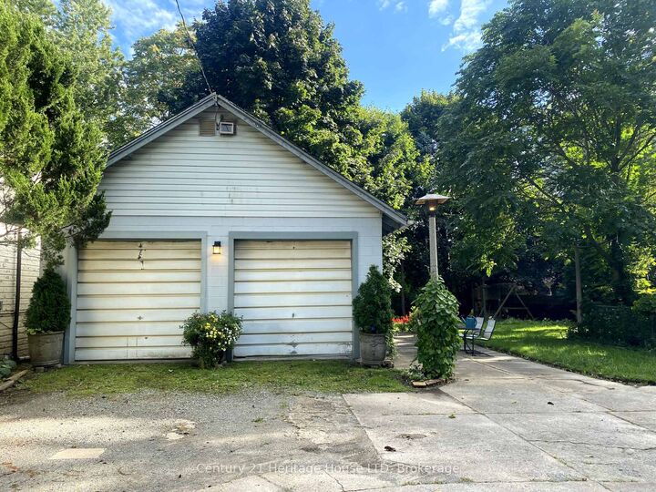 6042 Culp Street  Niagara Falls ON L2G 2B7 photo