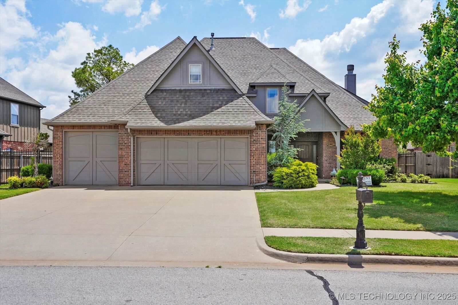 Property Photo:  12643 S 67th  OK 74008 