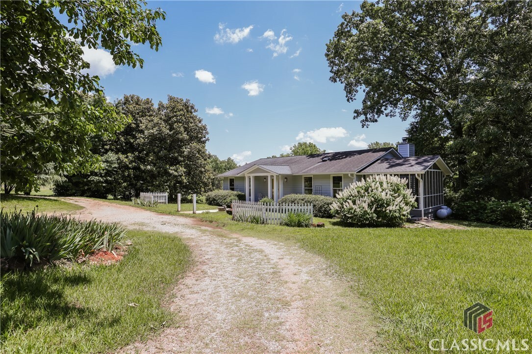 Property Photo: 1020 Belmont Road GA 30605