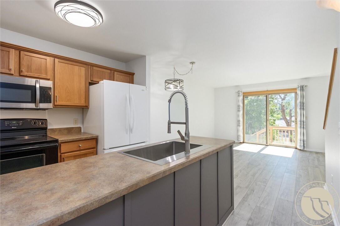 Property Photo:  574 Killarney Street  MT 59105 