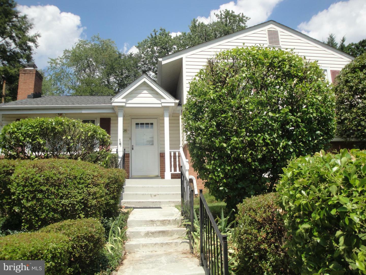Property Photo:  1825 Opalocka Drive  VA 22101 