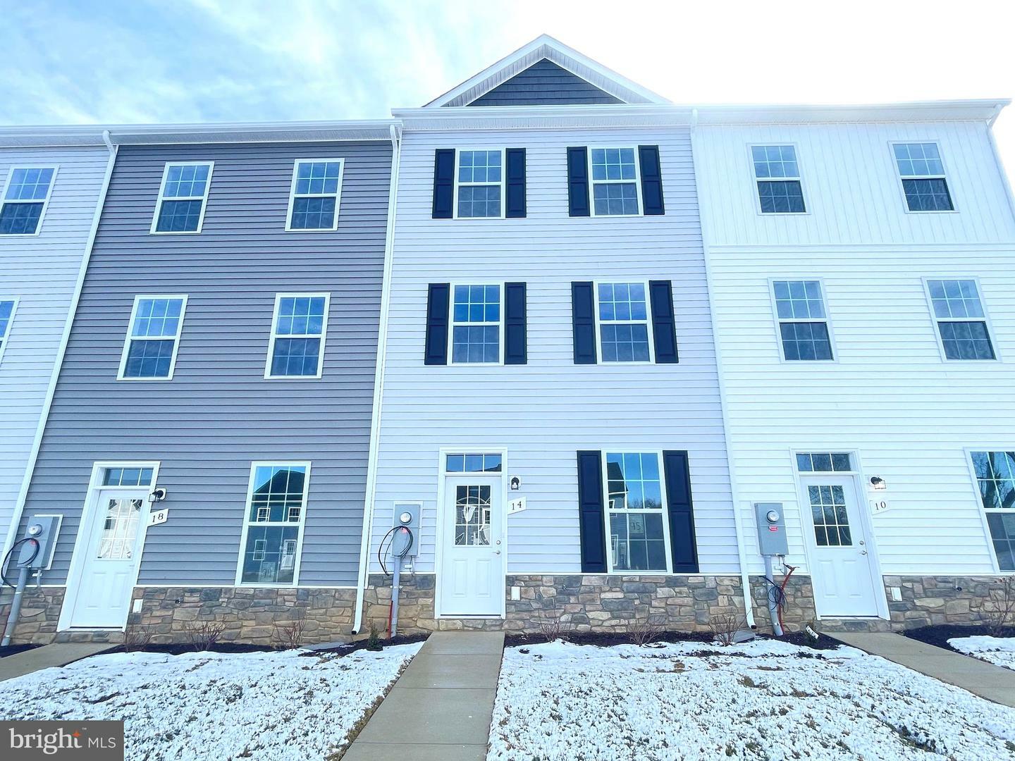 Property Photo:  14 Snowdrop Court  WV 25430 