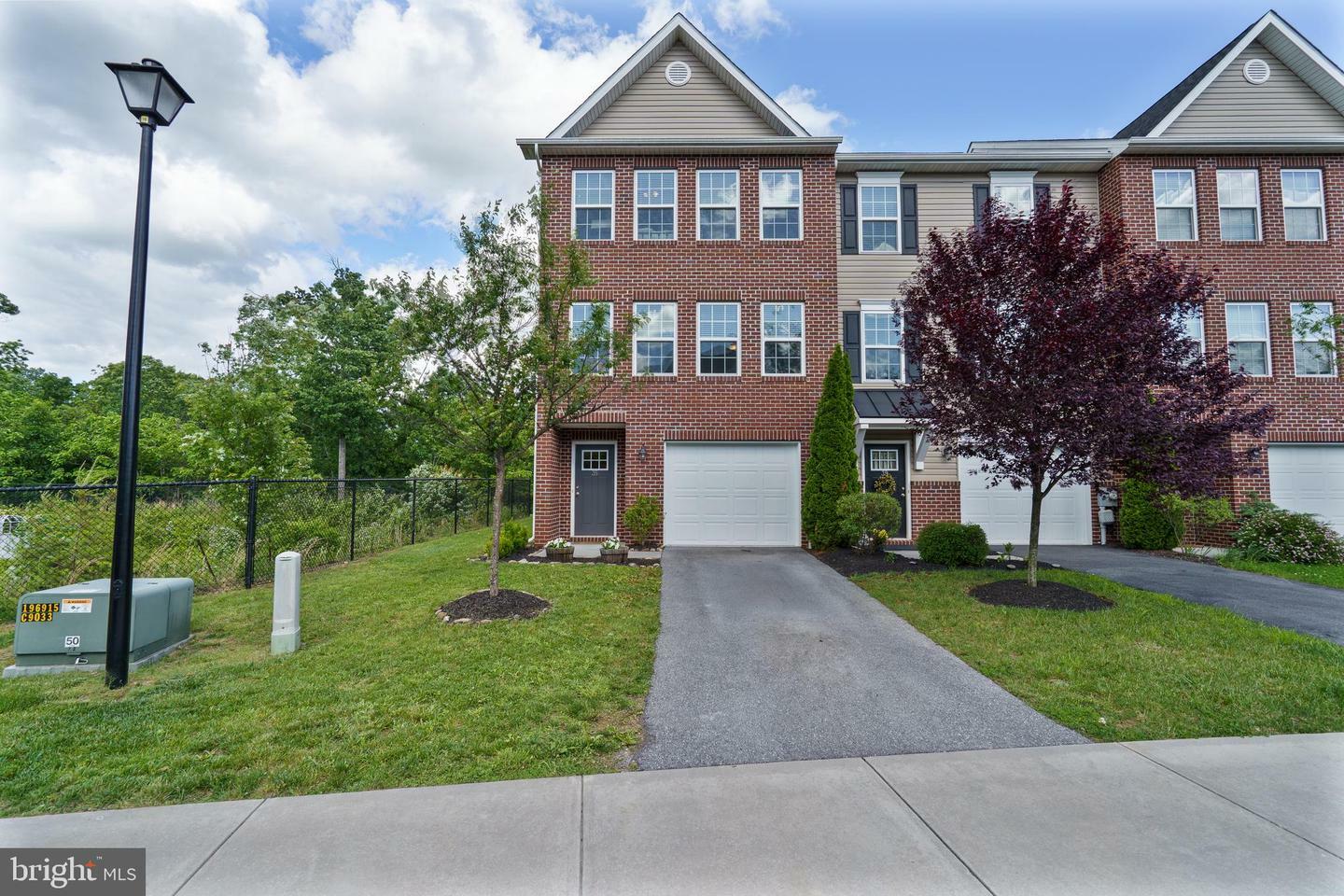 Property Photo:  35 Savage Court  WV 25419 