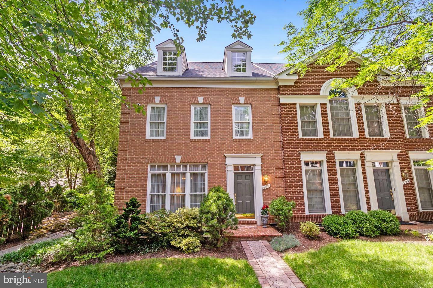 Property Photo: 429 Park Avenue VA 22046