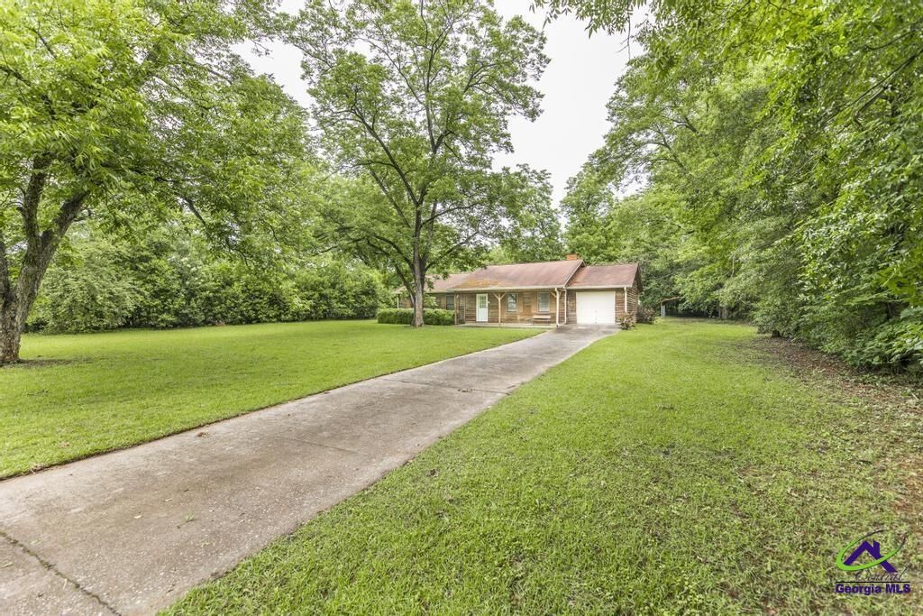 Property Photo:  1602 Knoxville Street  GA 31030 