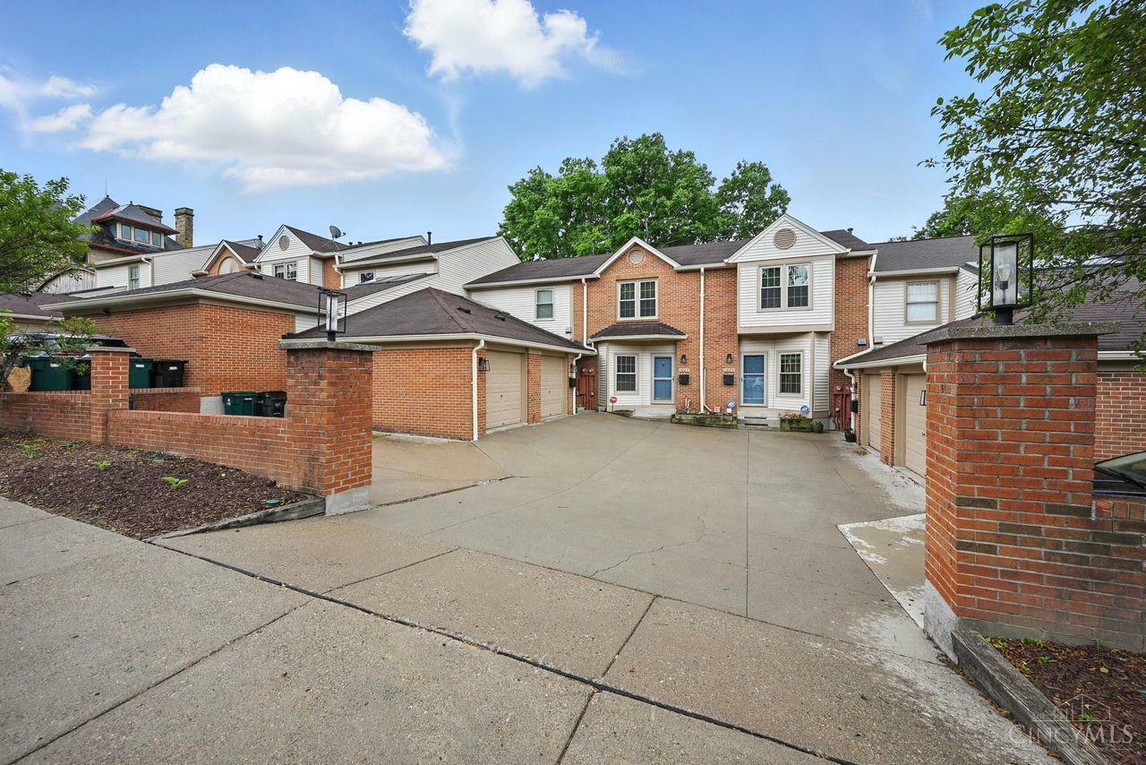 Property Photo: 1027 Windsor Street OH 45206