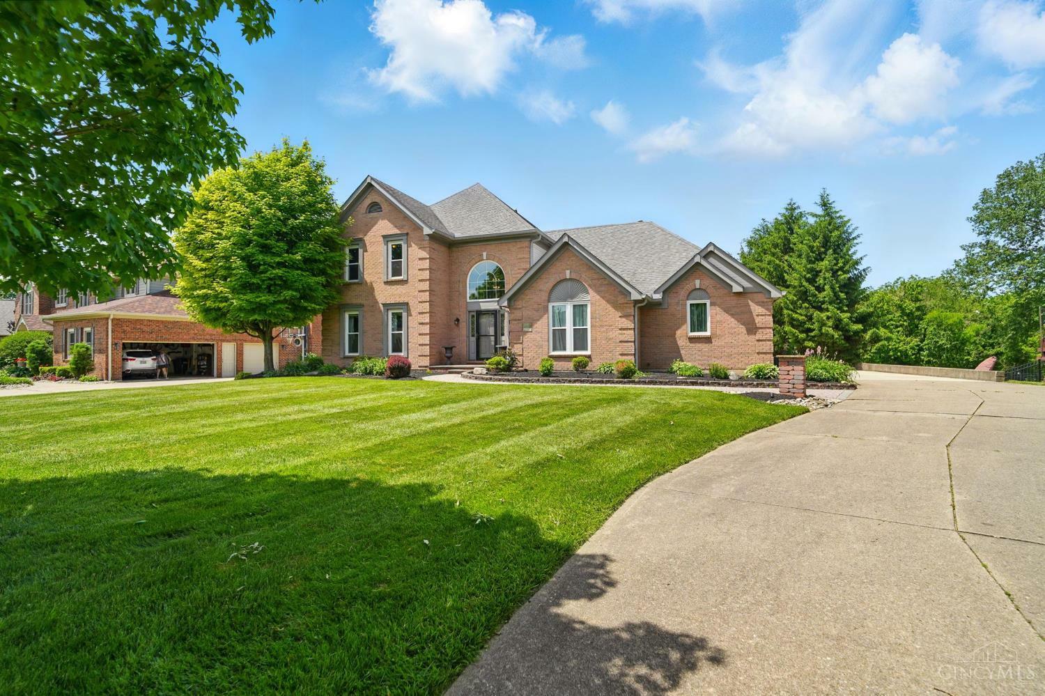 Property Photo: 1033 Country Creek Drive OH 45036