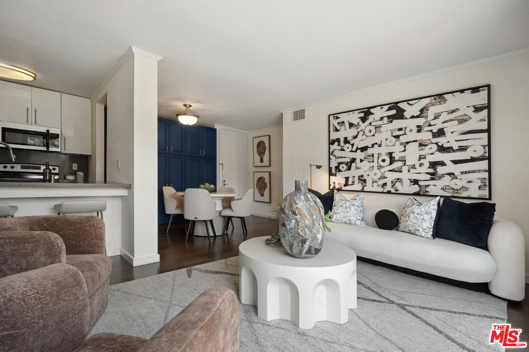 Property Photo:  141 S Clark Dr  CA 90048 