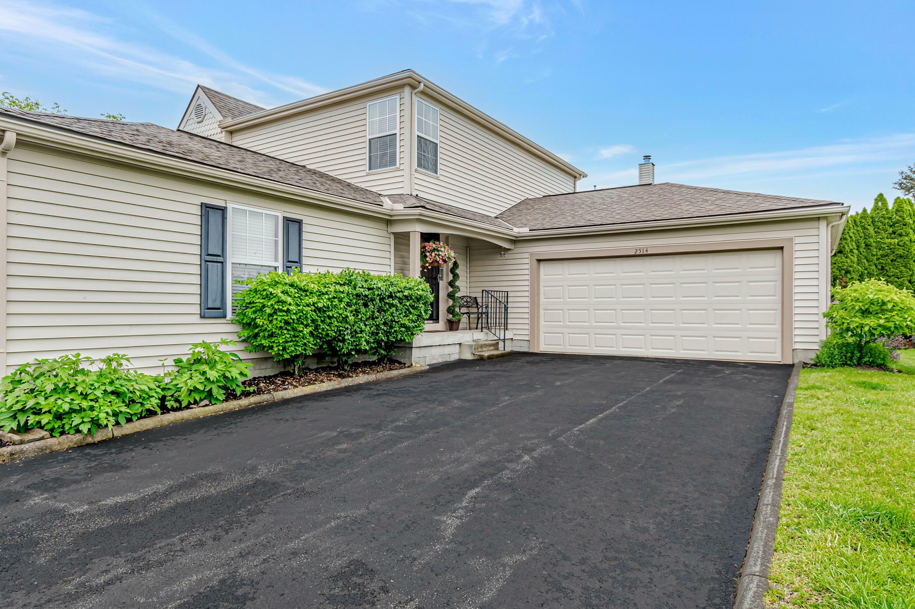 Property Photo: 2514 Maxim Lane OH 43235