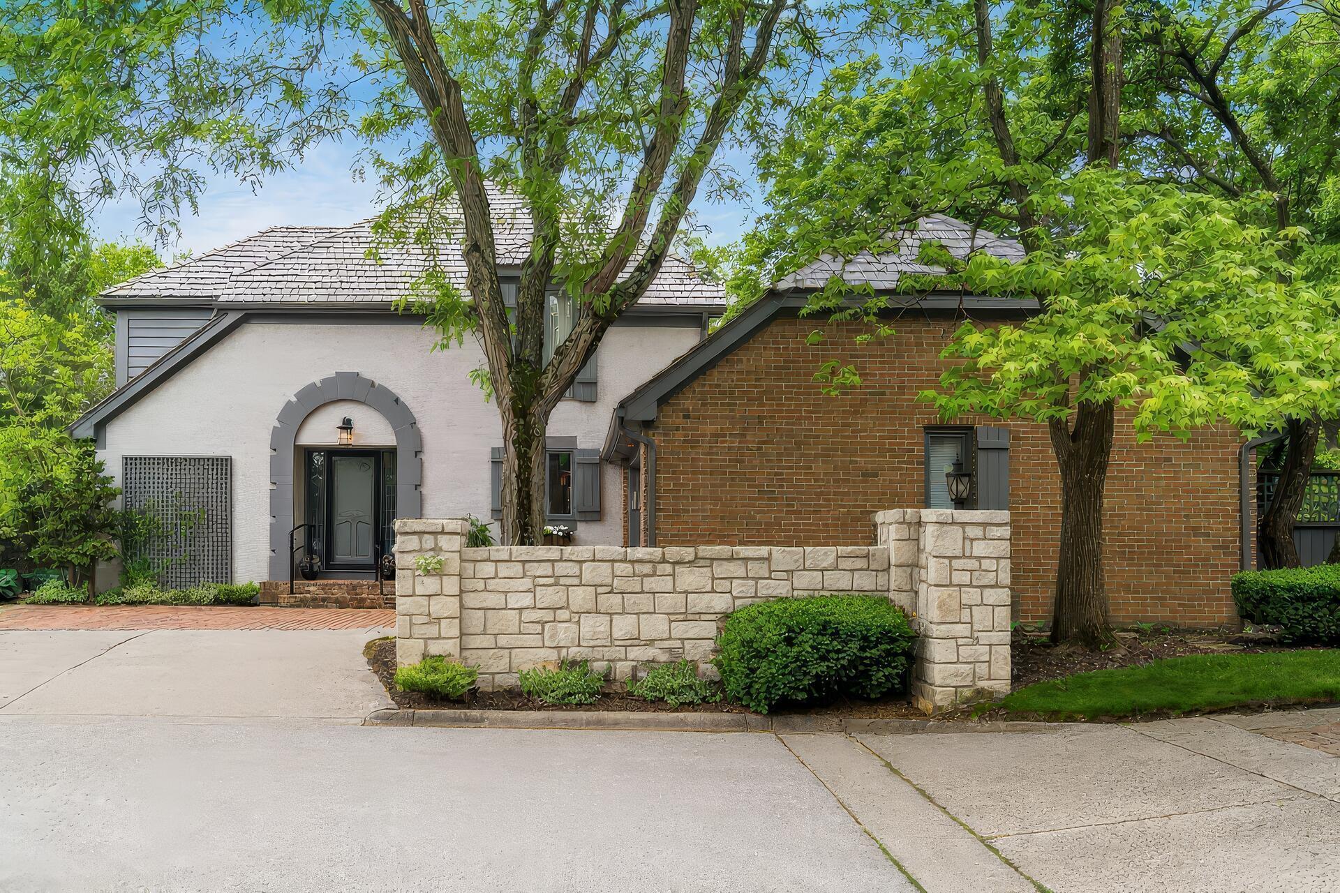 Property Photo: 8547 Pitlochry Court OH 43017
