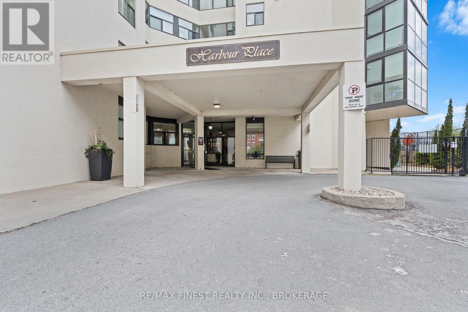 Property Photo: 185 Ontario Street 308 ON K7L 2Y7