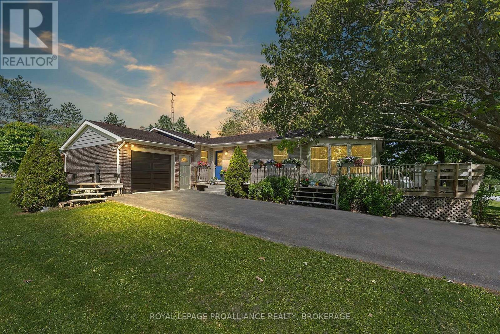Property Photo: 2268 Morven Crescent ON K7R 3K6