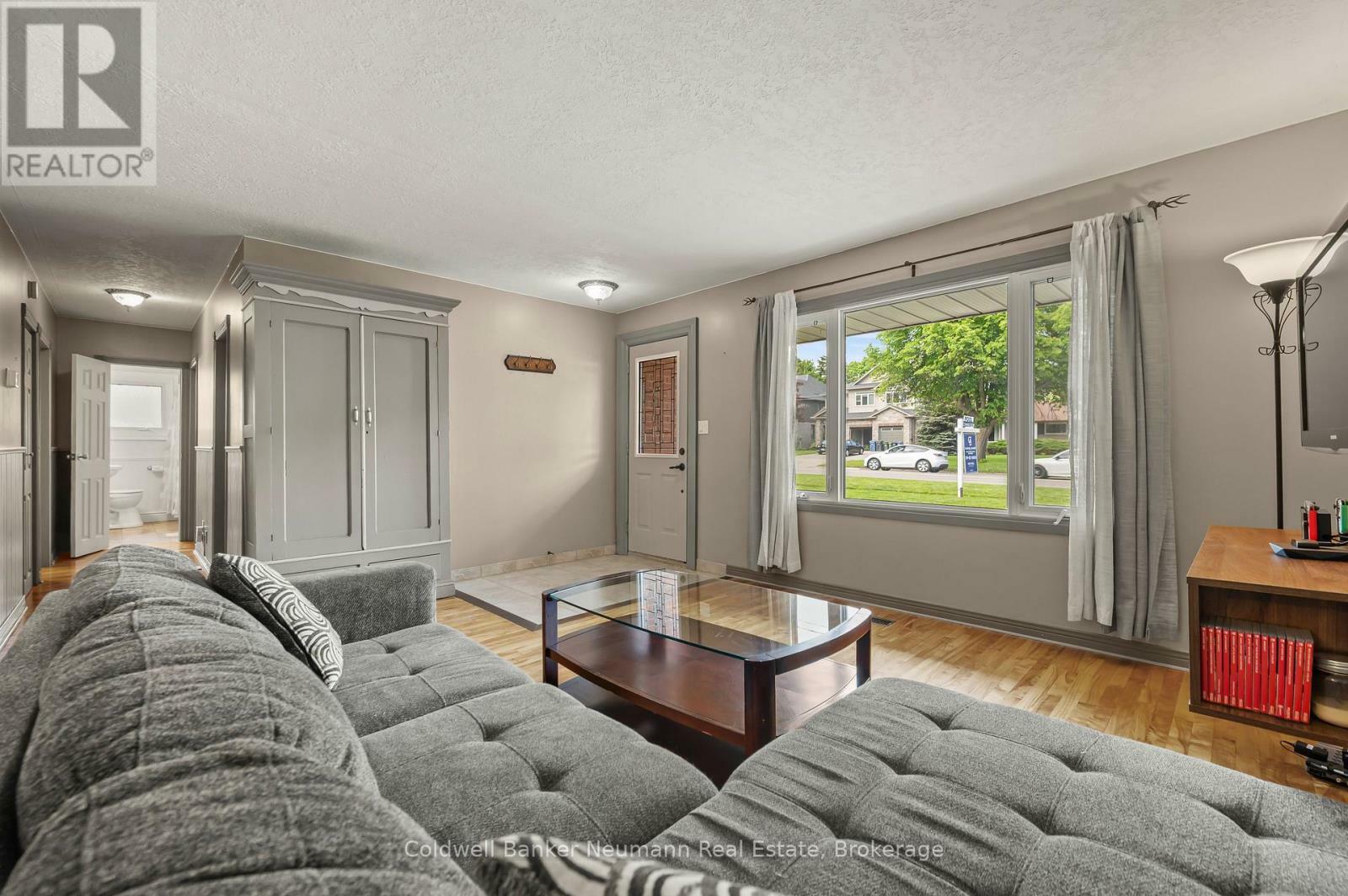 Property Photo: 314 Victoria Road North ON N1E 5J4