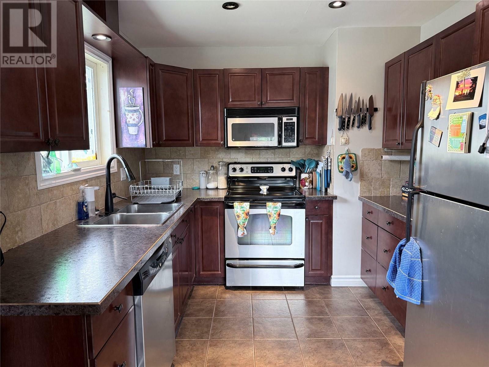 Property Photo: 532 14th Avenue South BC V1C 2X8