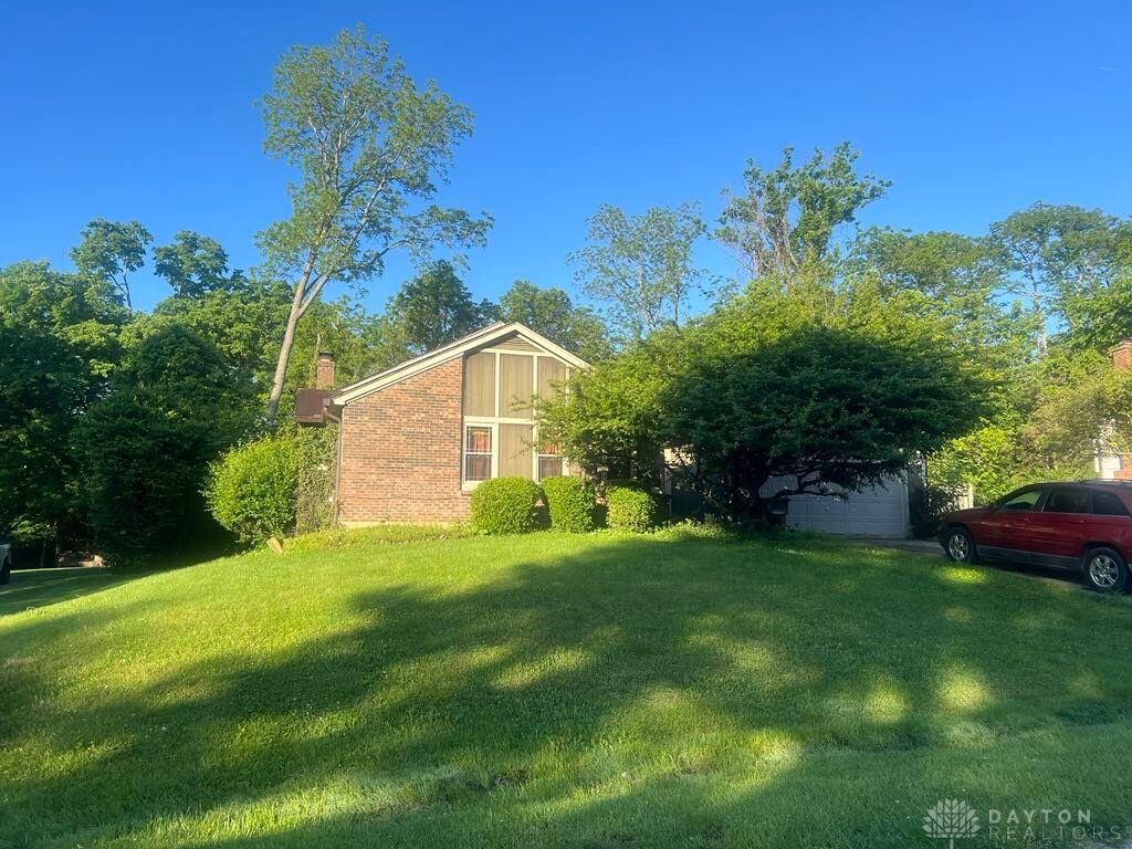 Property Photo:  557 Williamsburg Court  OH 45244 