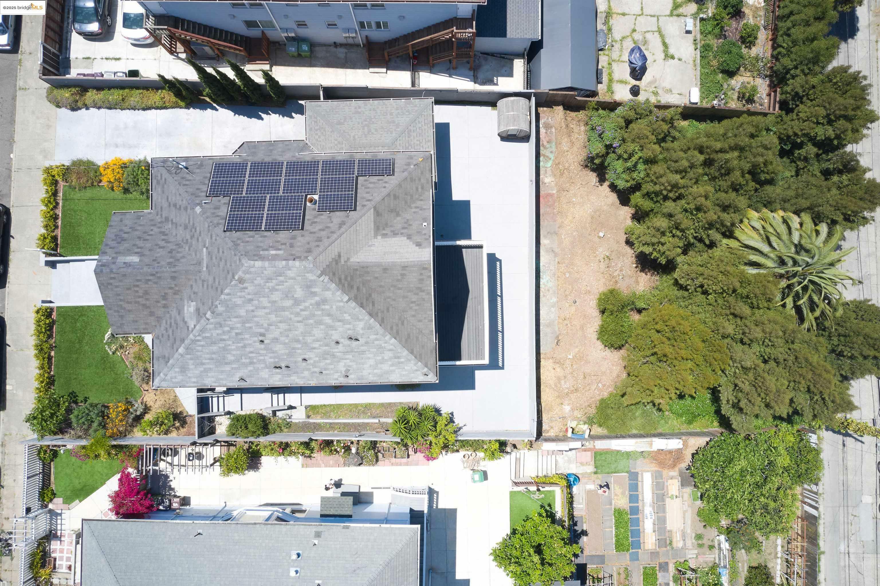 Property Photo:  2521 Grande Vista Ave  CA 94601 