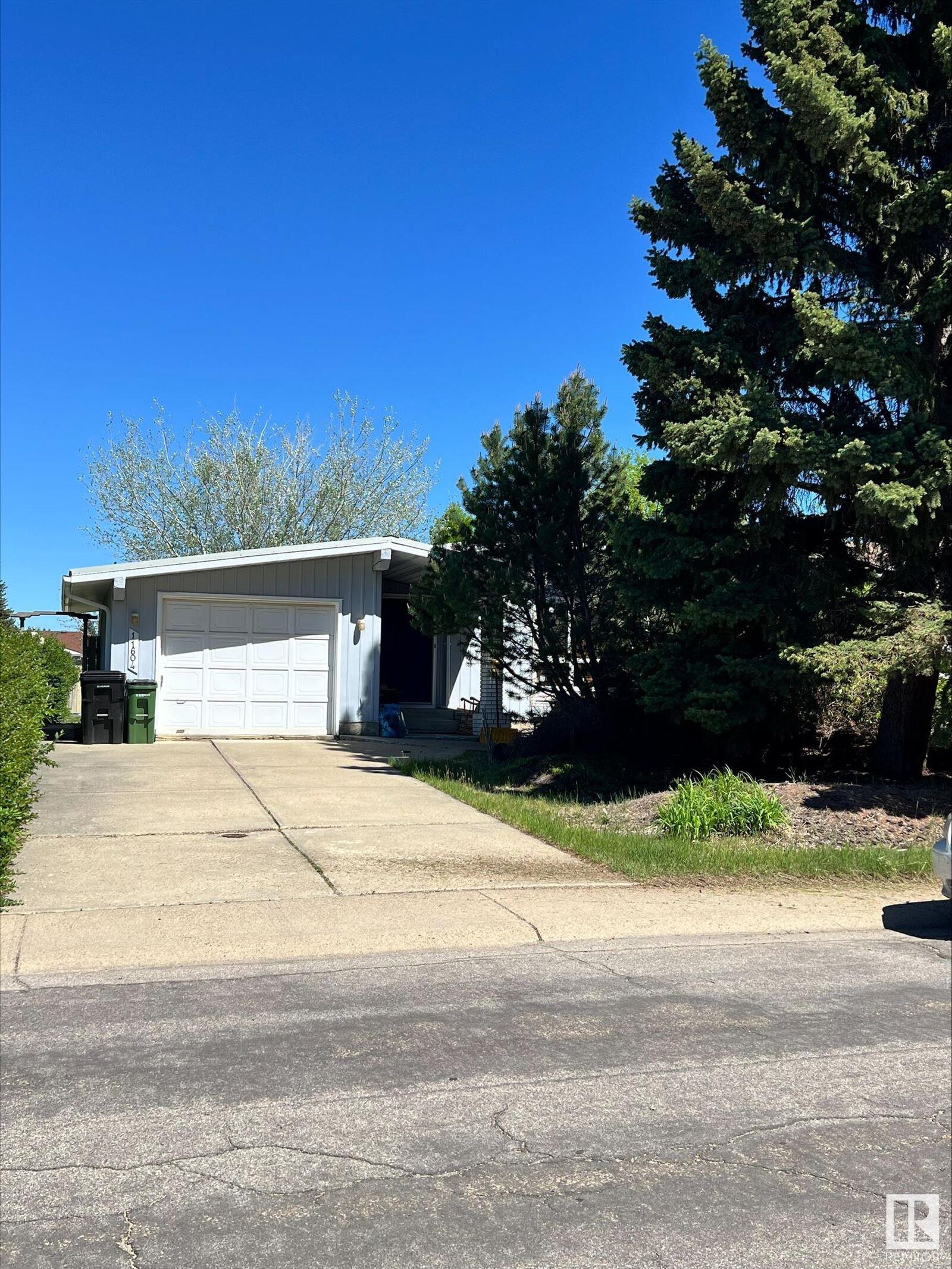 Property Photo: 11604 35 Avenue NW AB T6J 2X2