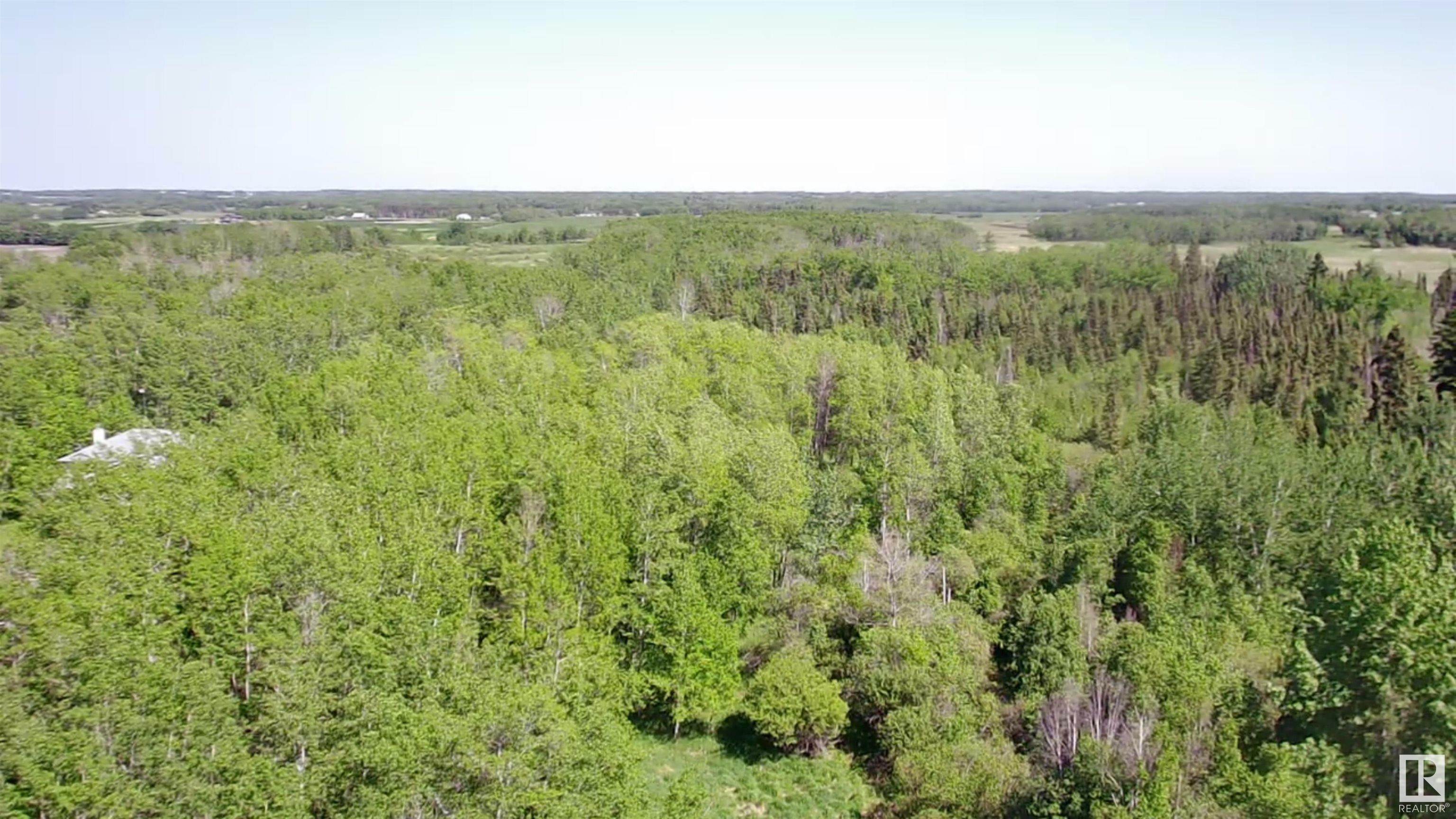 Property Photo:  50425 Rge Rd 225  AB T0B 3M1 