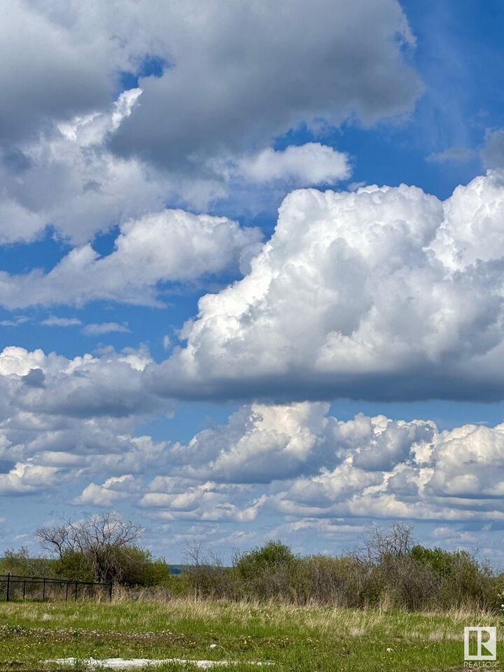 Property Photo: 3410 Ste. Anne Trail 30 AB T0E 0A1