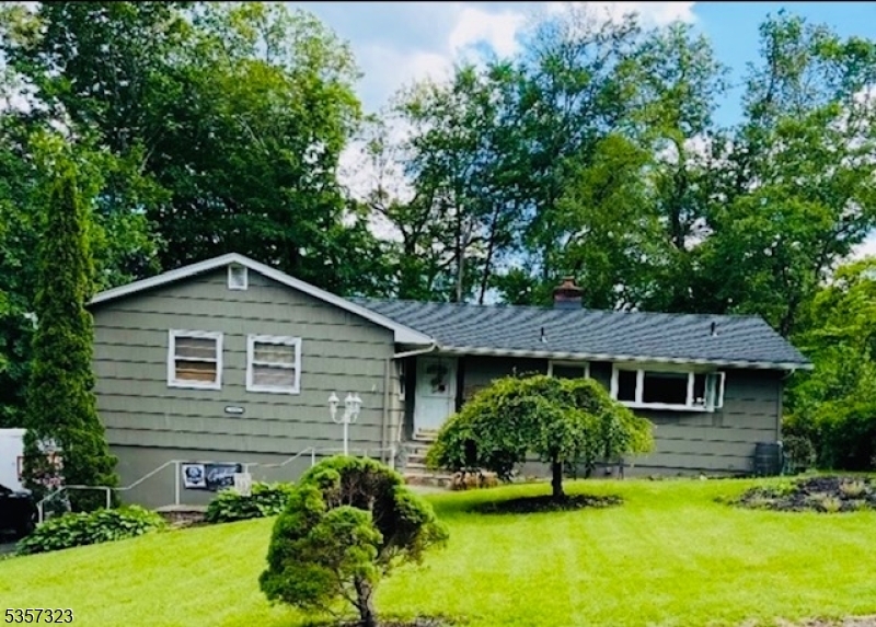 128 Upper High Crest Dr  West Milford Twp. NJ 07480 photo