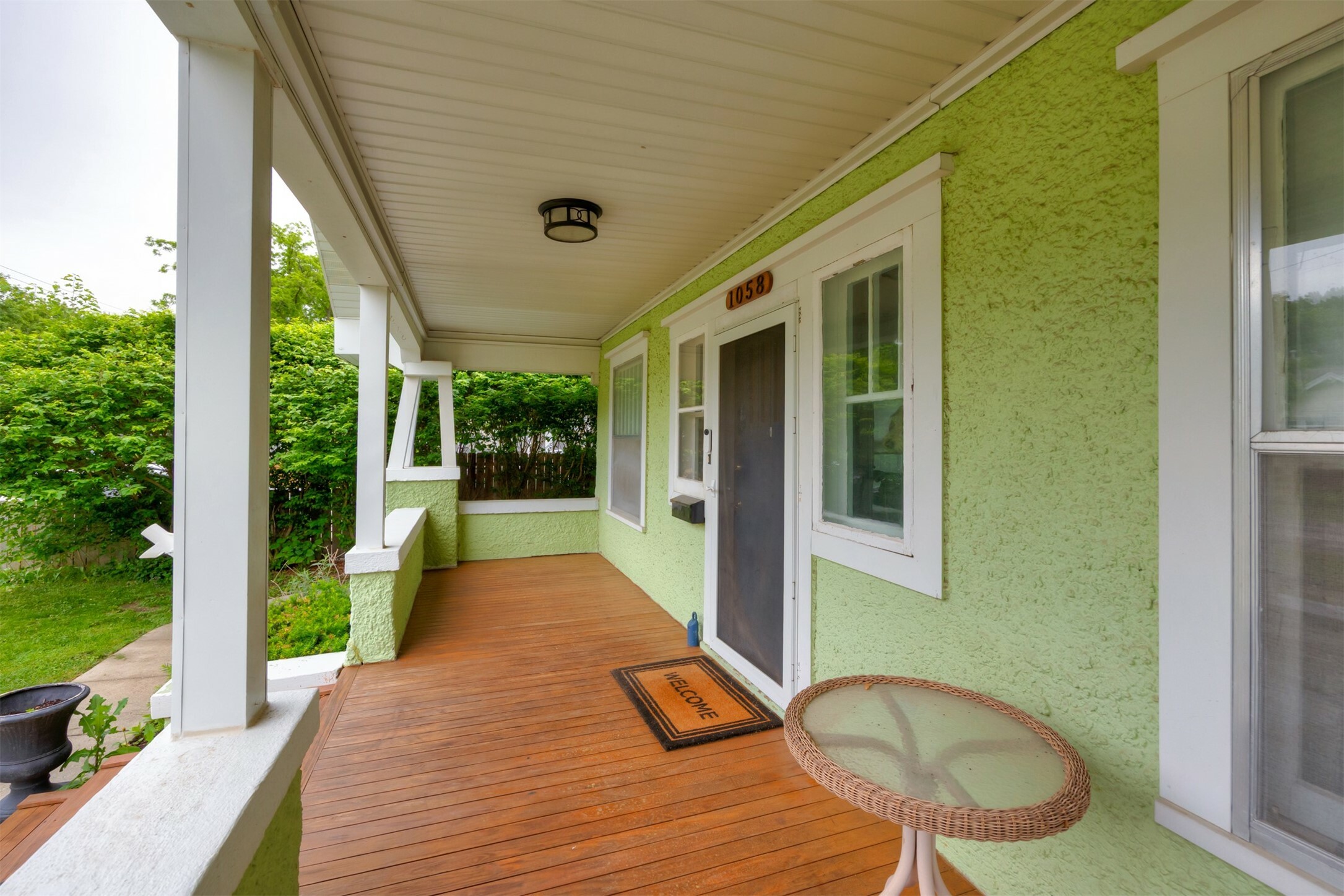 Property Photo: 1058 40th Street IA 50311