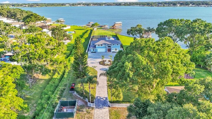Property Photo: 390 Windermere Drive FL 33809