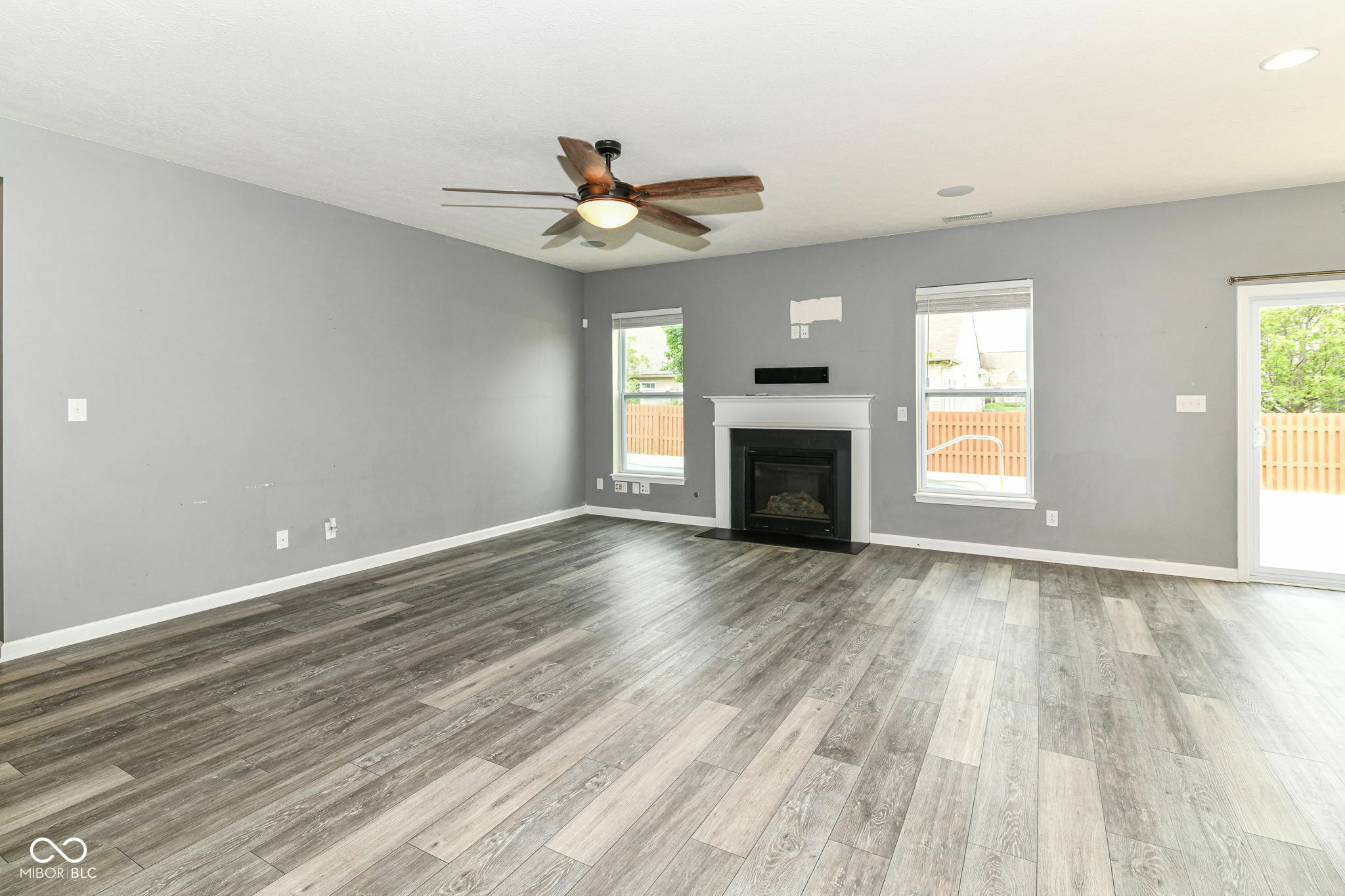 Property Photo: 1324 Trailside Drive IN 46143