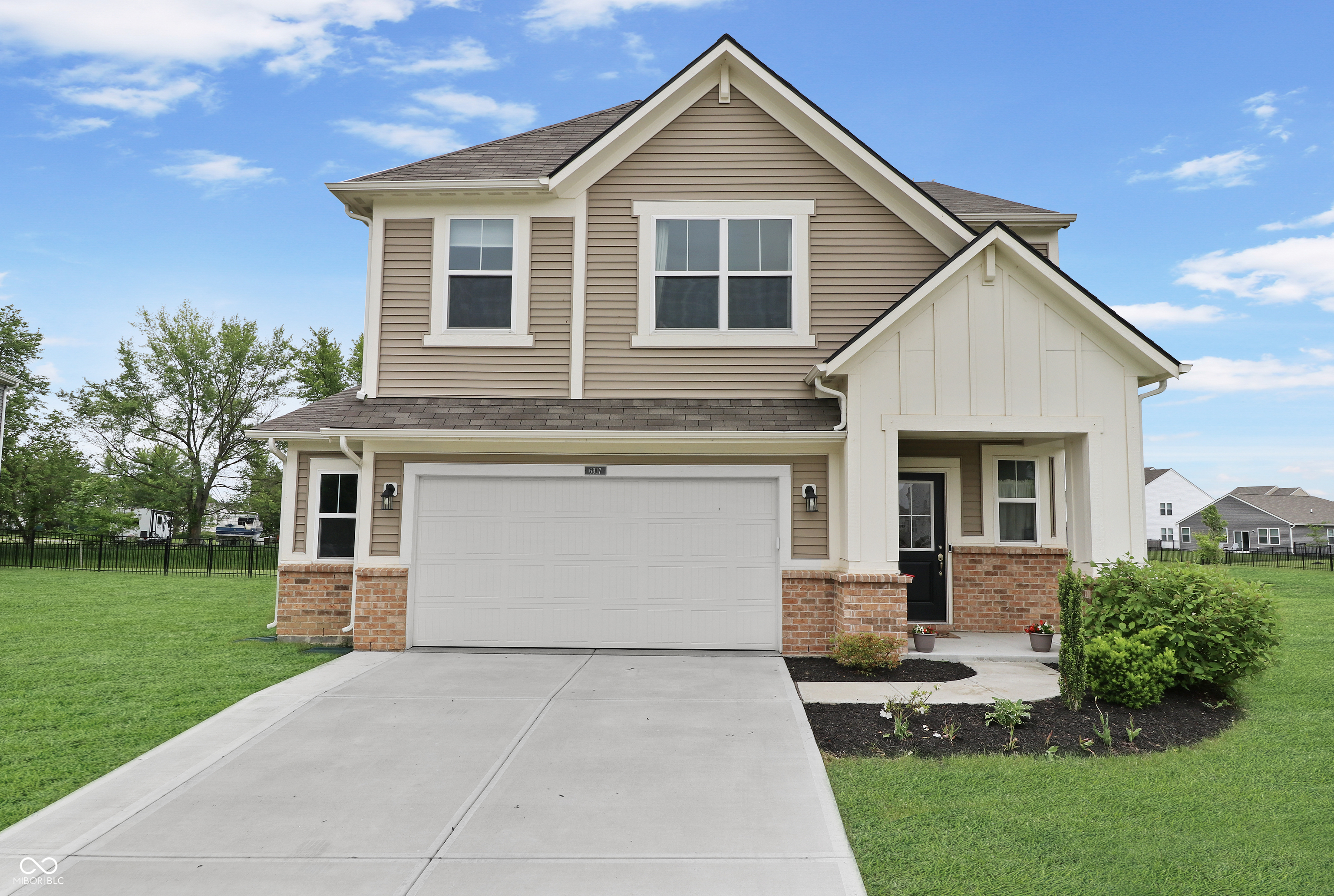 Property Photo: 6917 Wolf Creek Court IN 46075
