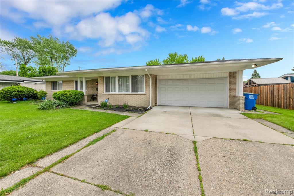 Property Photo:  11030 Olive Street  MI 48093 