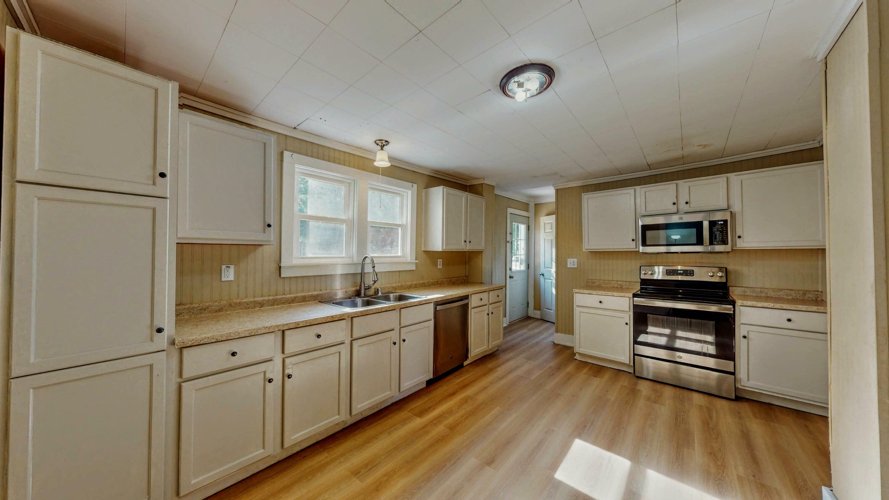 Property Photo: 126 N Wilson Ave WI 53549