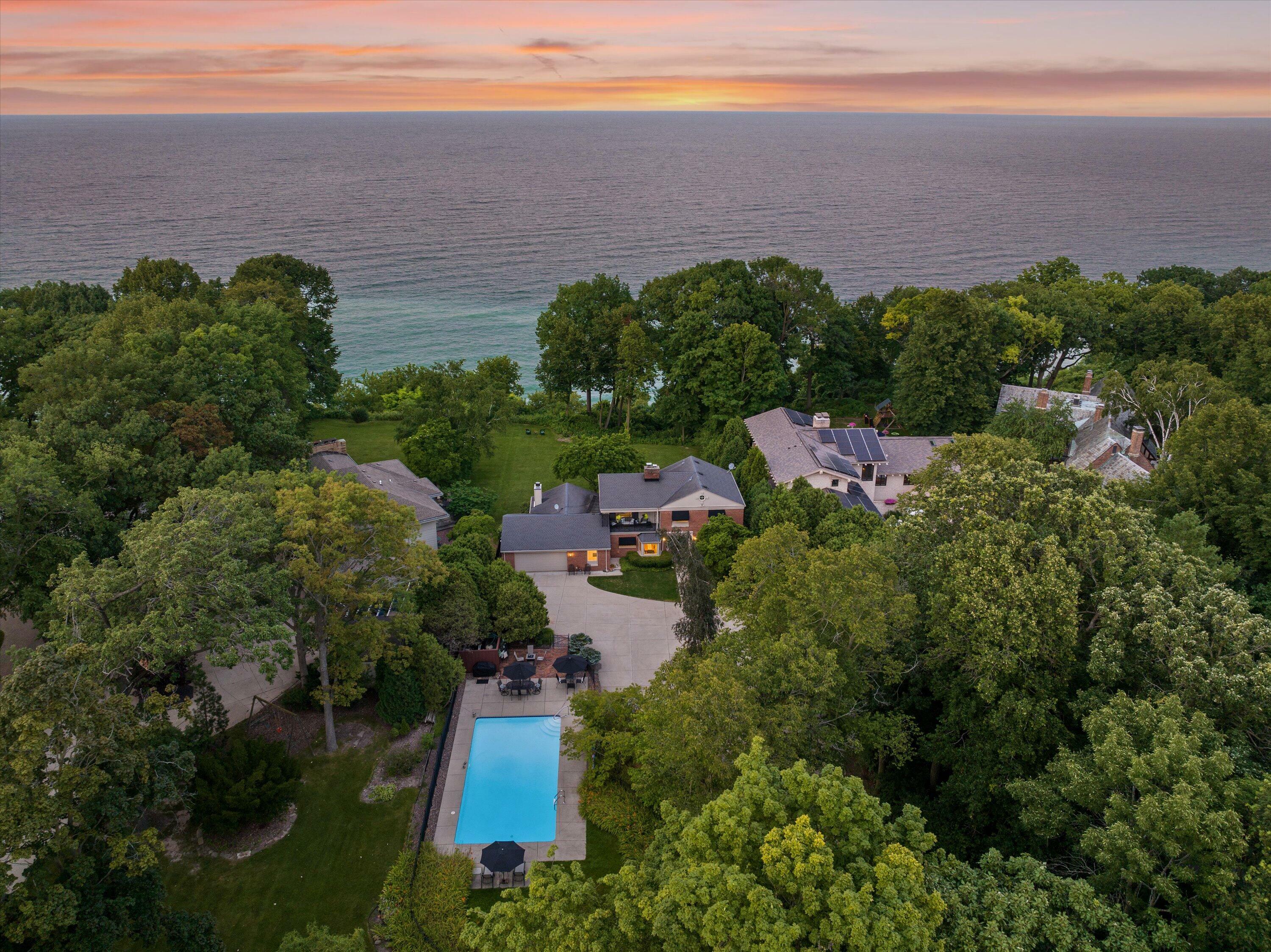 Property Photo:  4696 N Lake Dr  WI 53211 