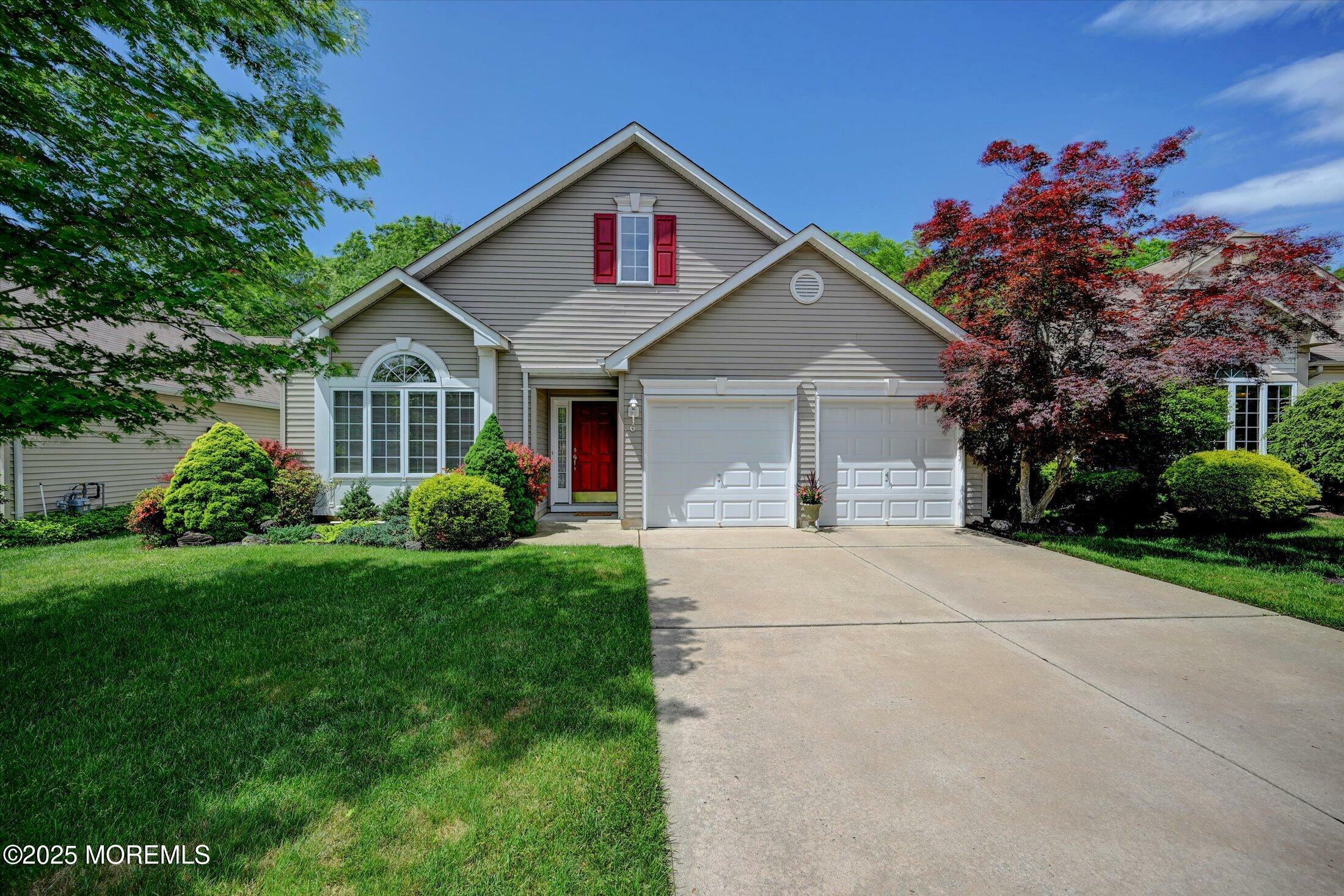 Property Photo: 6 Shadow Creek Court NJ 08527