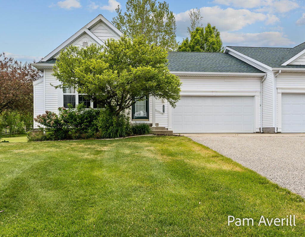Property Photo: 15011 Saddlebrook Trail MI 49456